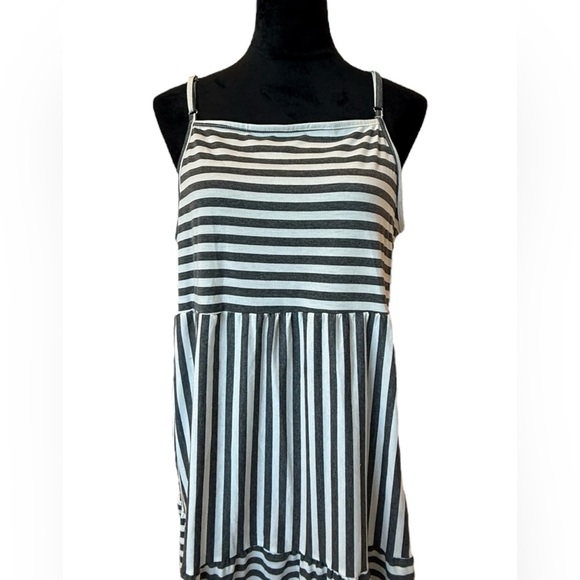 SHEIN Grey and White Striped Maxi Dress - Picture 2 of 4